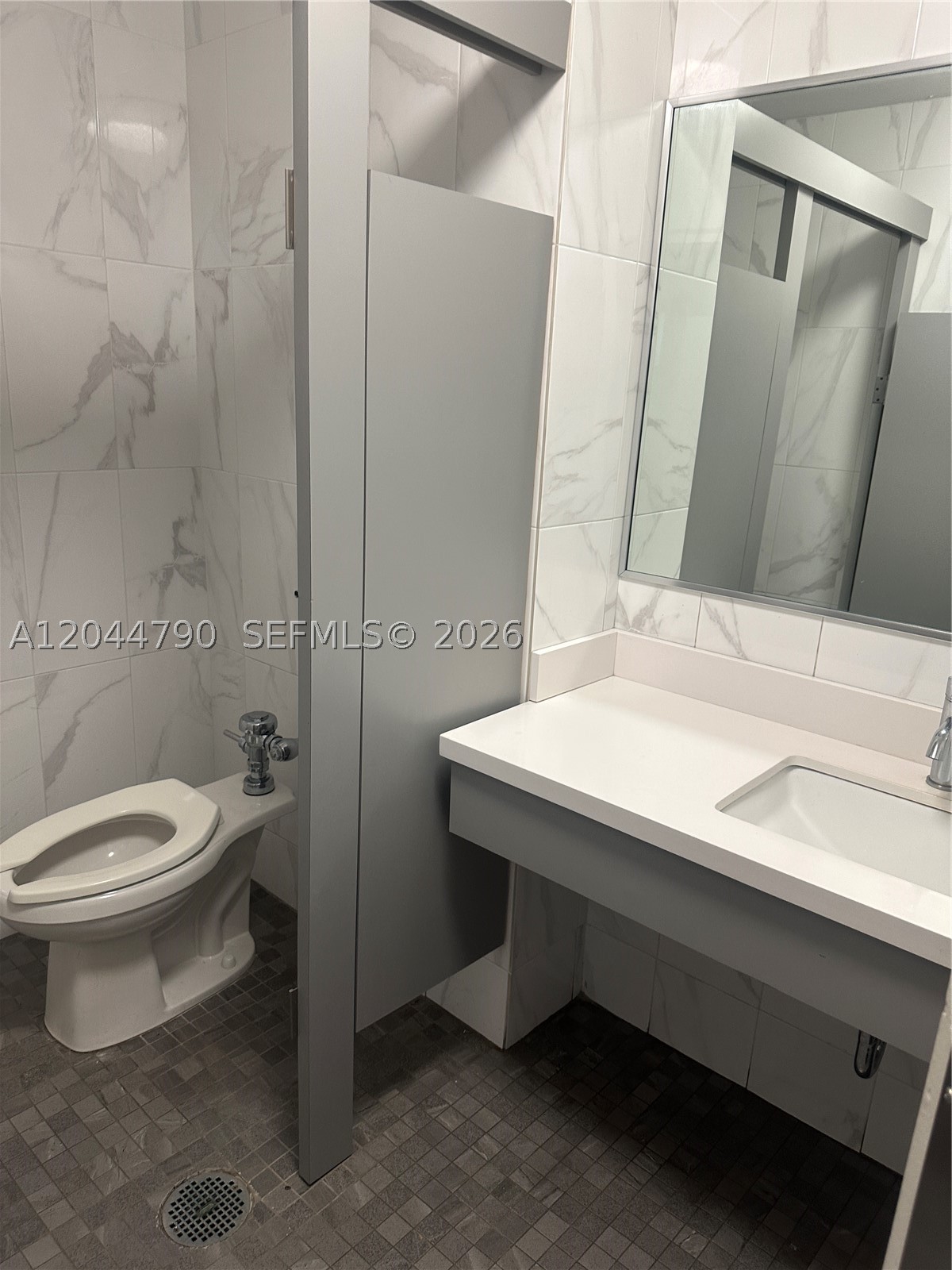 FOUR WINDS CONDO - Residential Lease