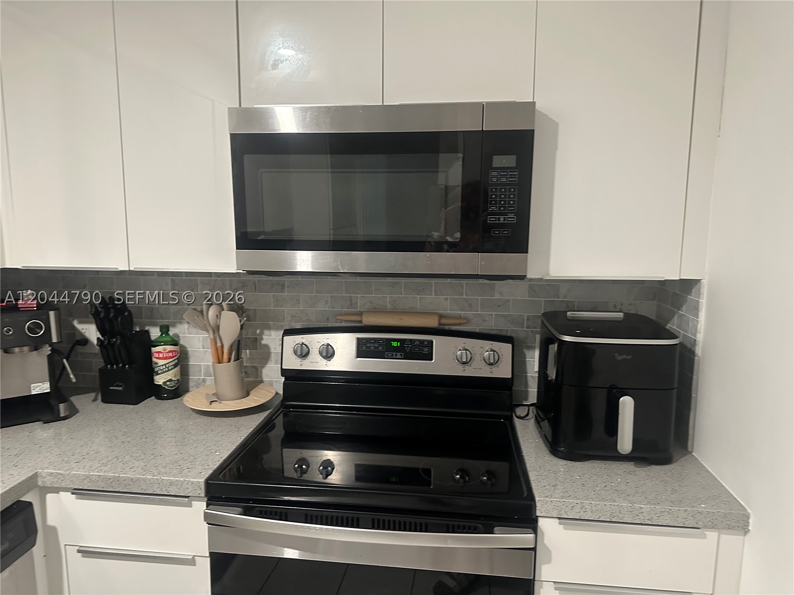 FOUR WINDS CONDO - Residential Lease