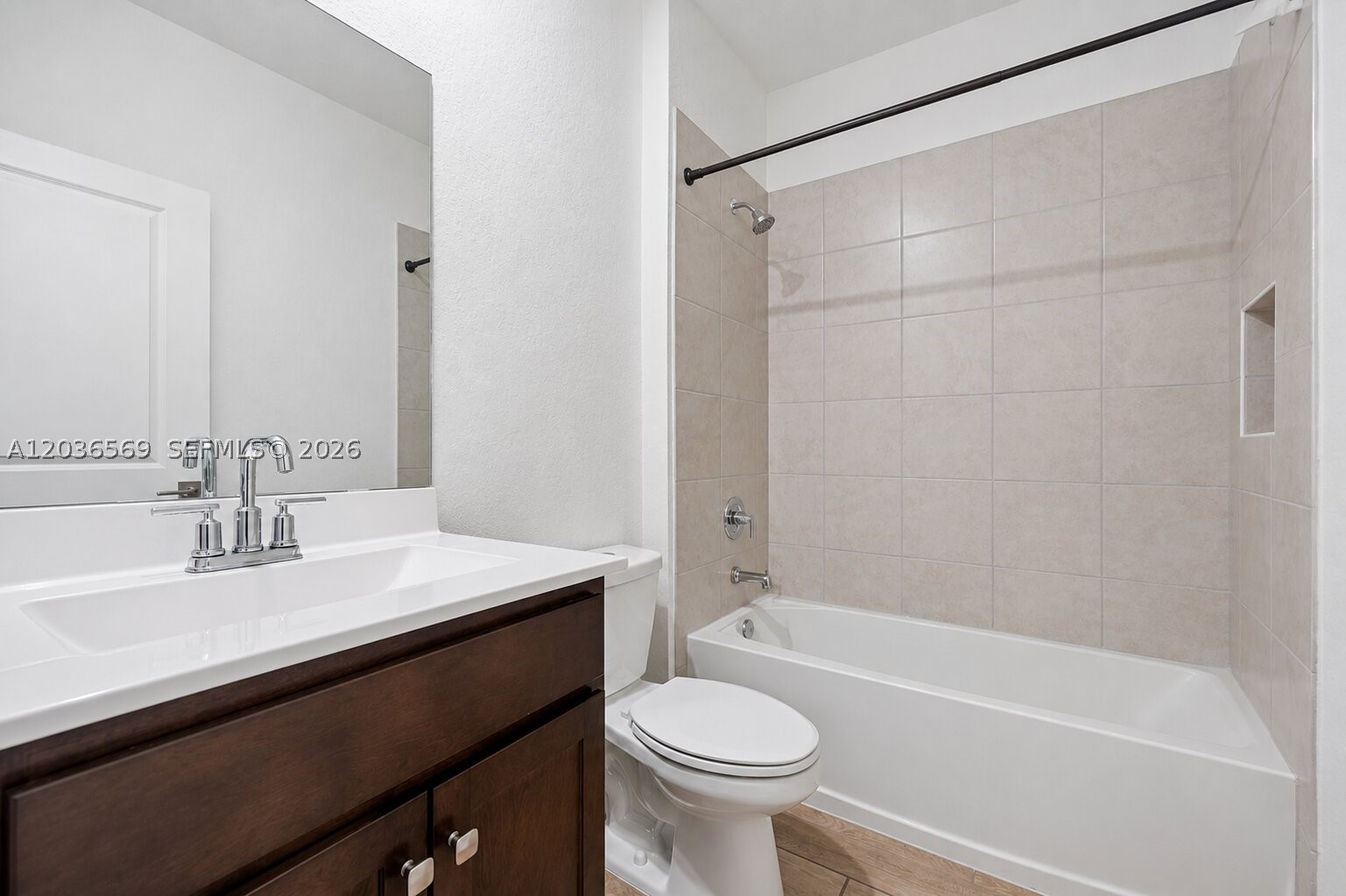 TOWNS AT SEASCAPE - Residential Lease