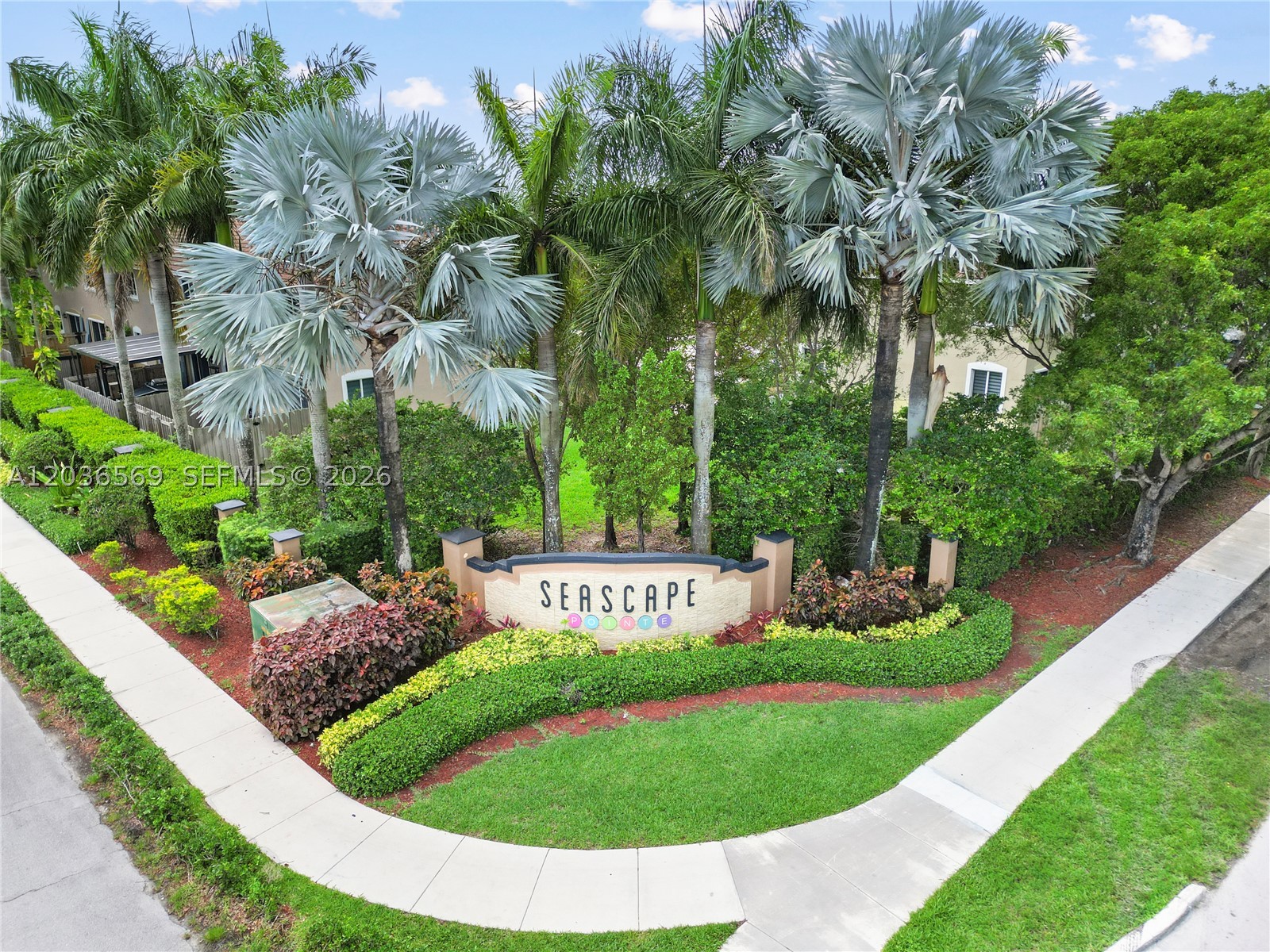 TOWNS AT SEASCAPE - Residential Lease