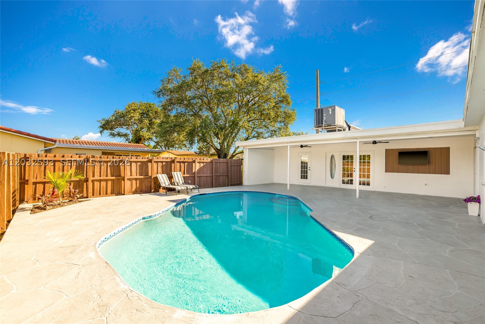 HOLLYWOOD HILLS AMEN PLAT - Residential