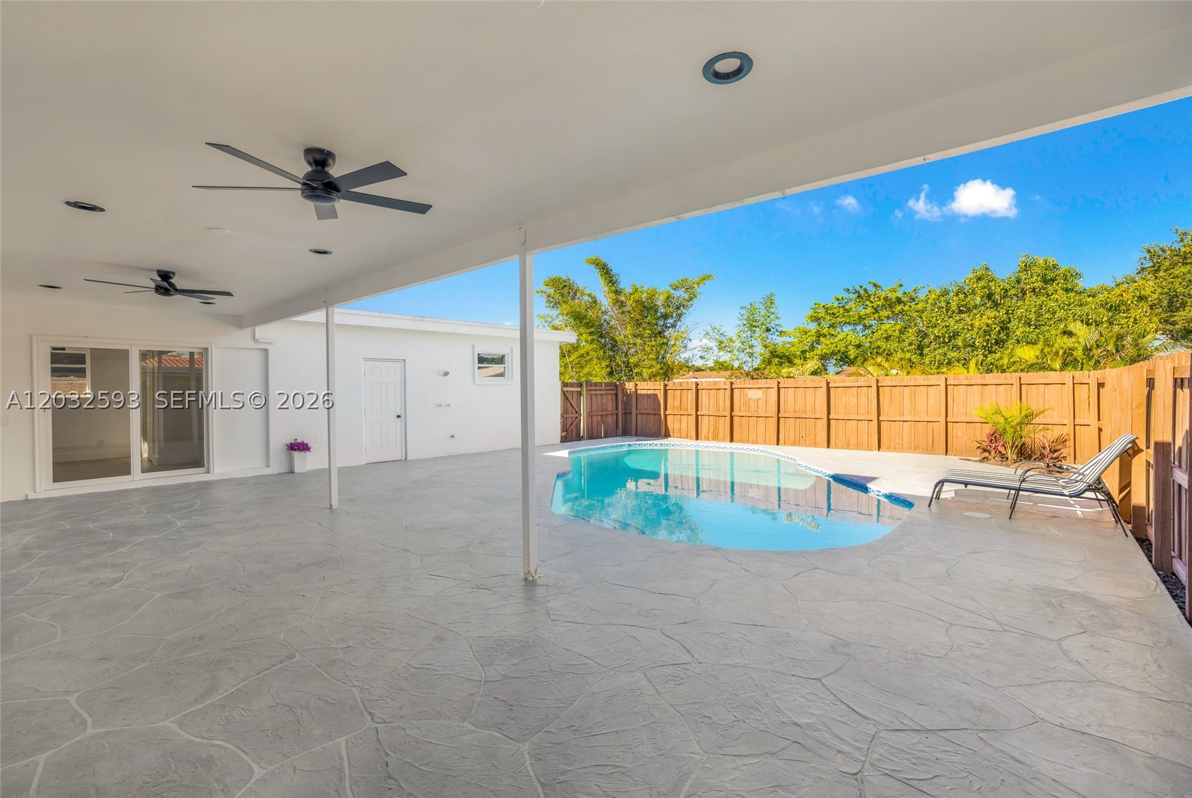HOLLYWOOD HILLS AMEN PLAT - Residential