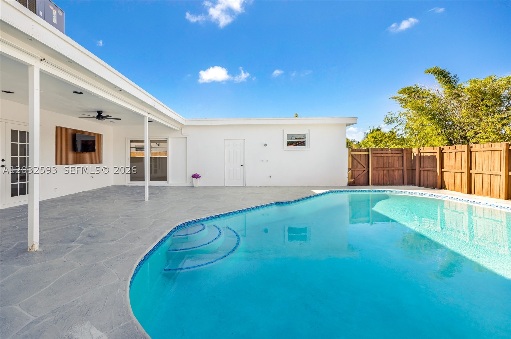 HOLLYWOOD HILLS AMEN PLAT - Residential