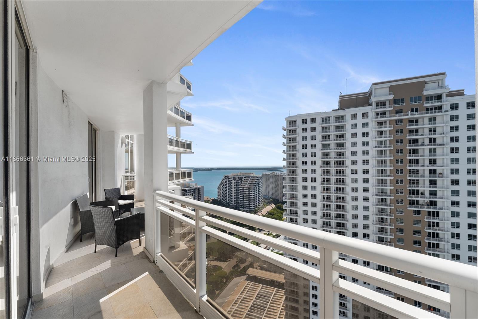 CARBONELL CONDO - Residential
