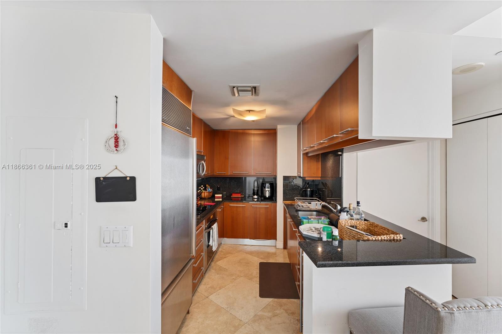 CARBONELL CONDO - Residential