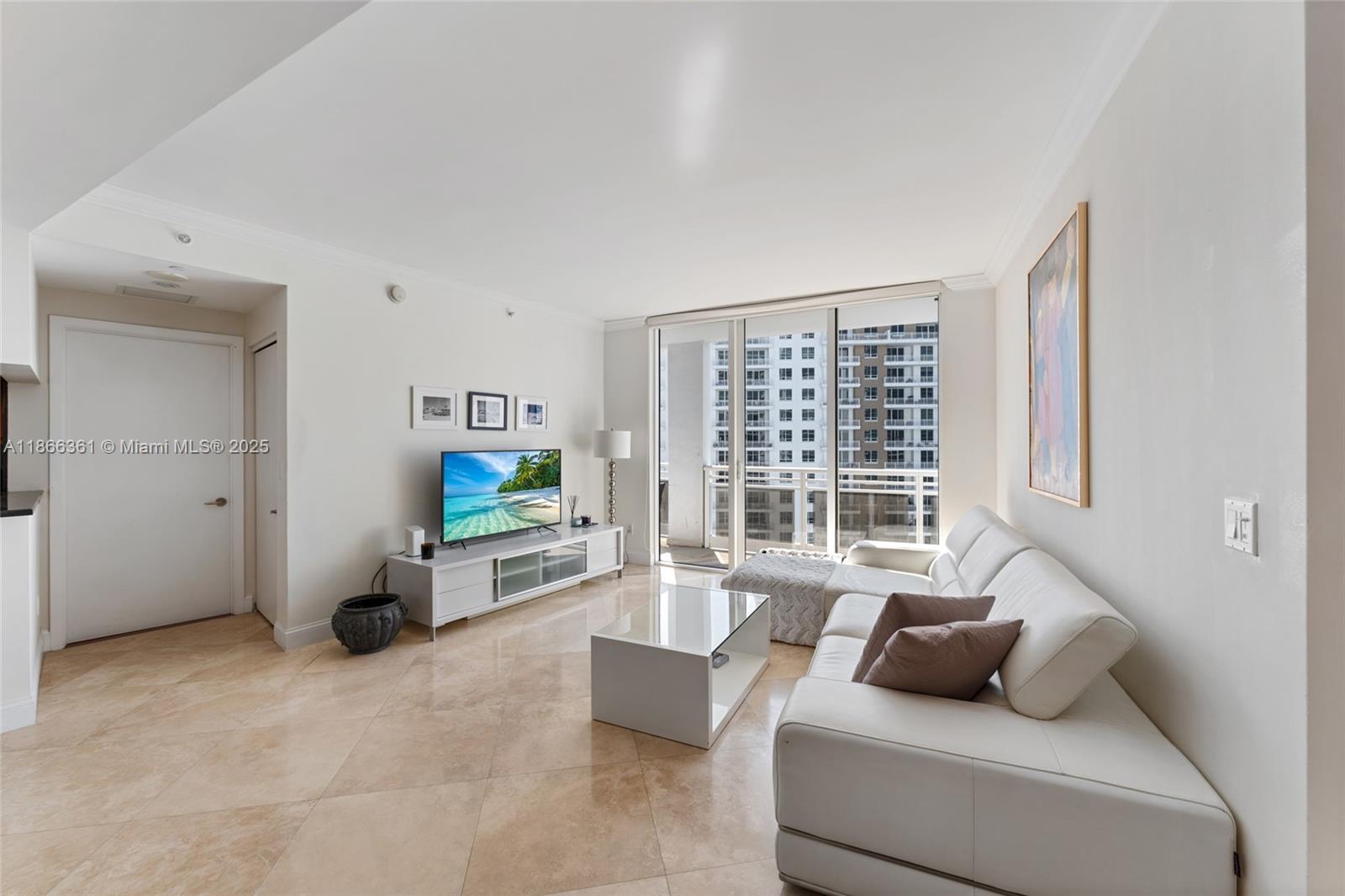 CARBONELL CONDO - Residential