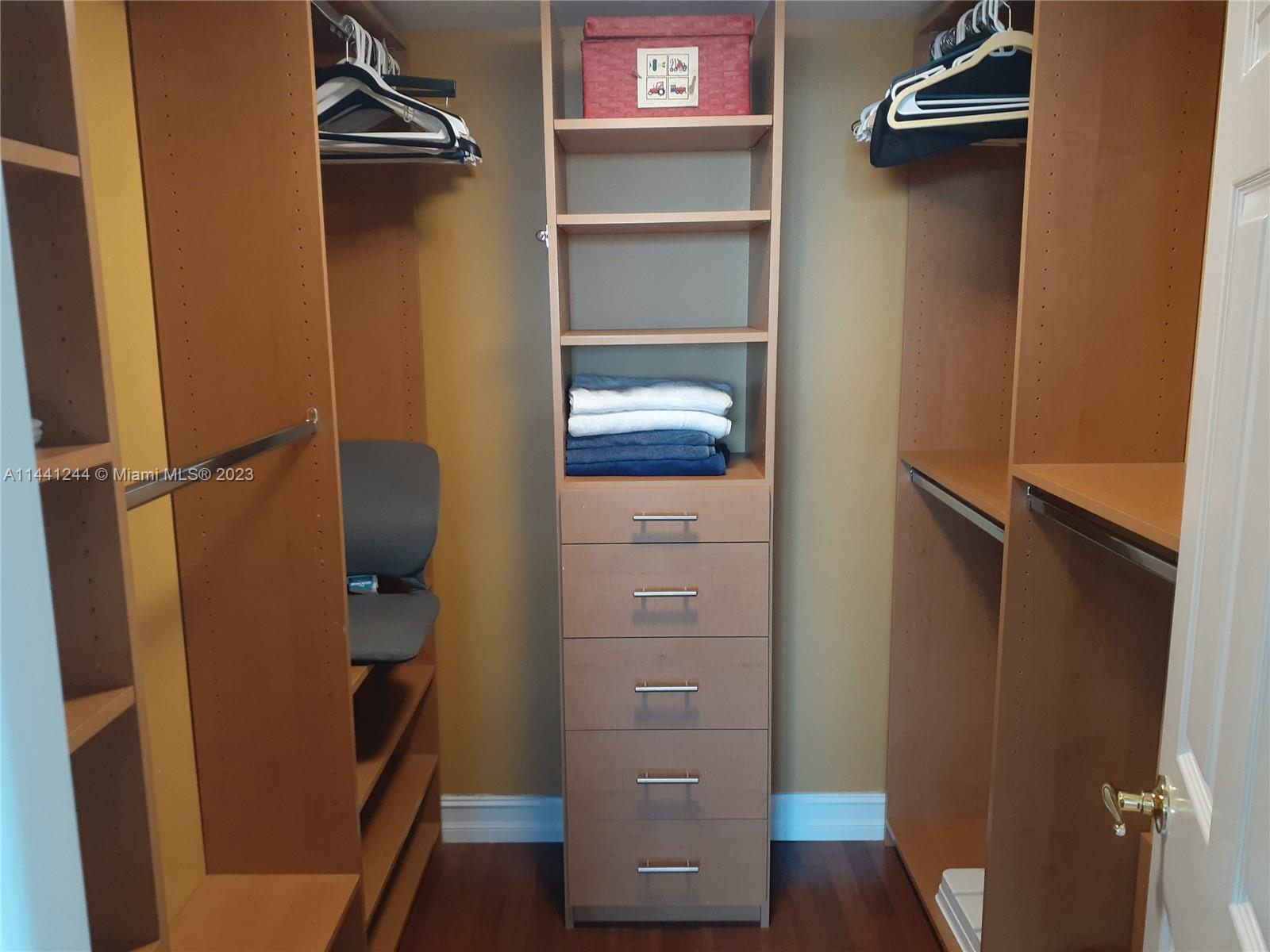 ST LOUIS CONDO - Residential Lease
