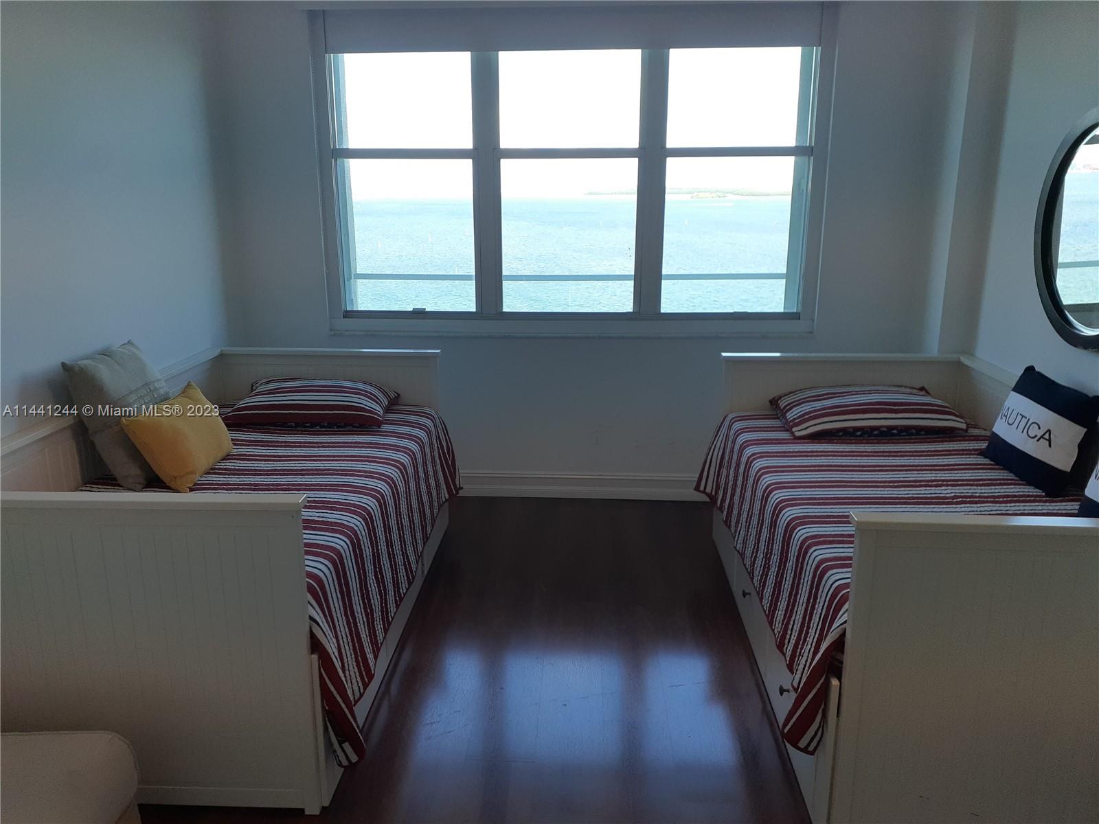 ST LOUIS CONDO - Residential Lease
