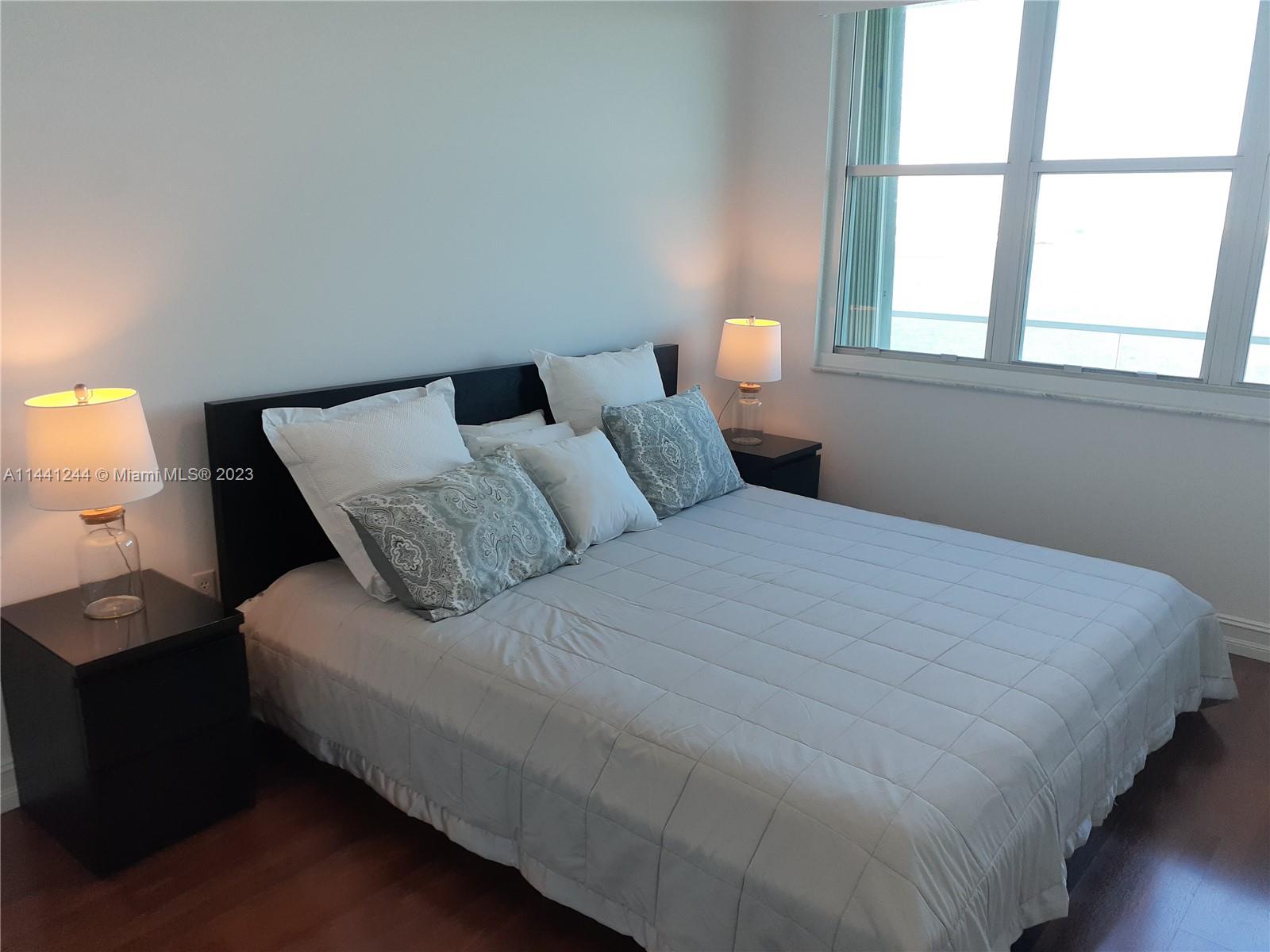 ST LOUIS CONDO - Residential Lease