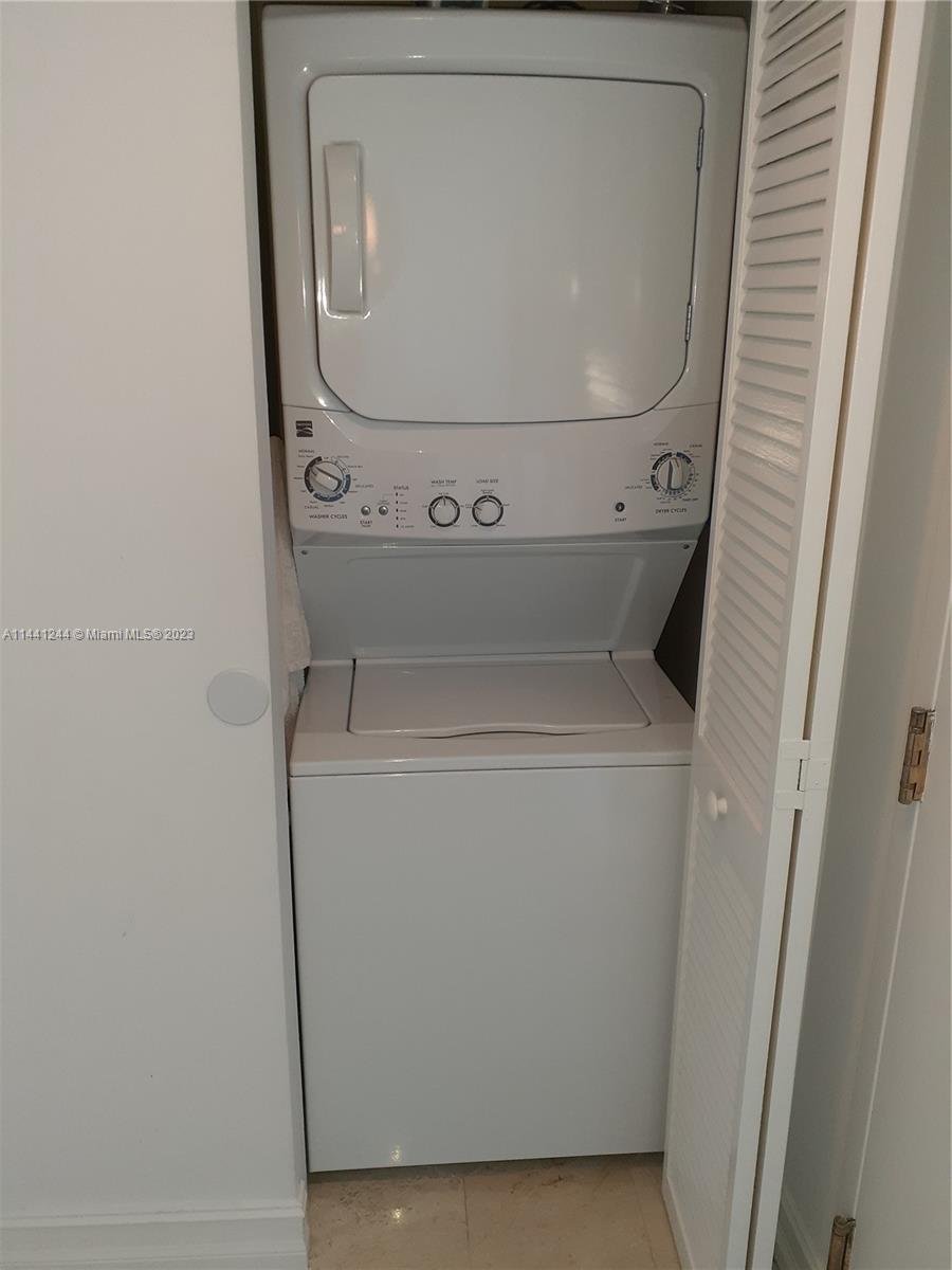 ST LOUIS CONDO - Residential Lease