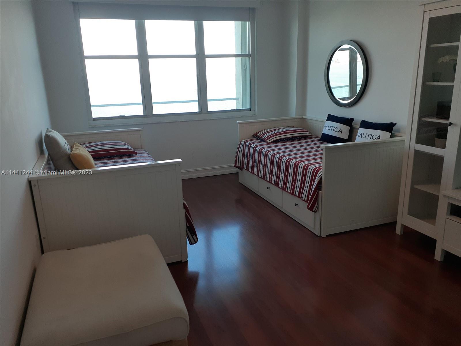 ST LOUIS CONDO - Residential Lease