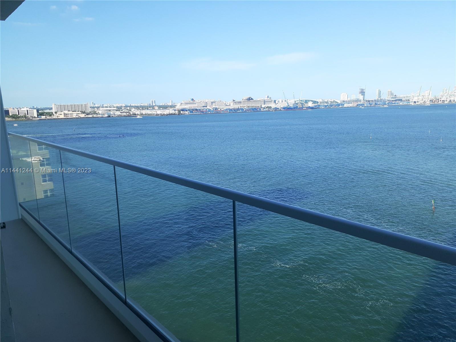 ST LOUIS CONDO - Residential Lease