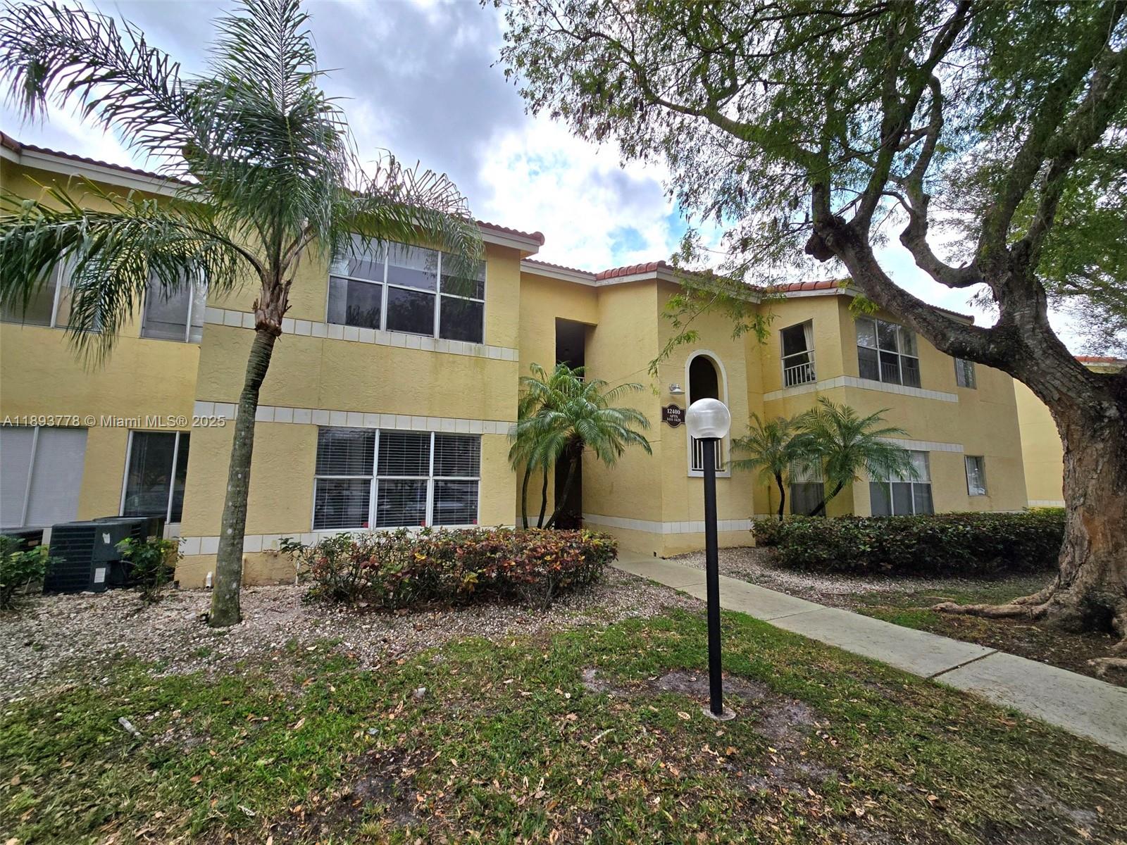 ISLES AT LAGO MAR CONDO - Residential