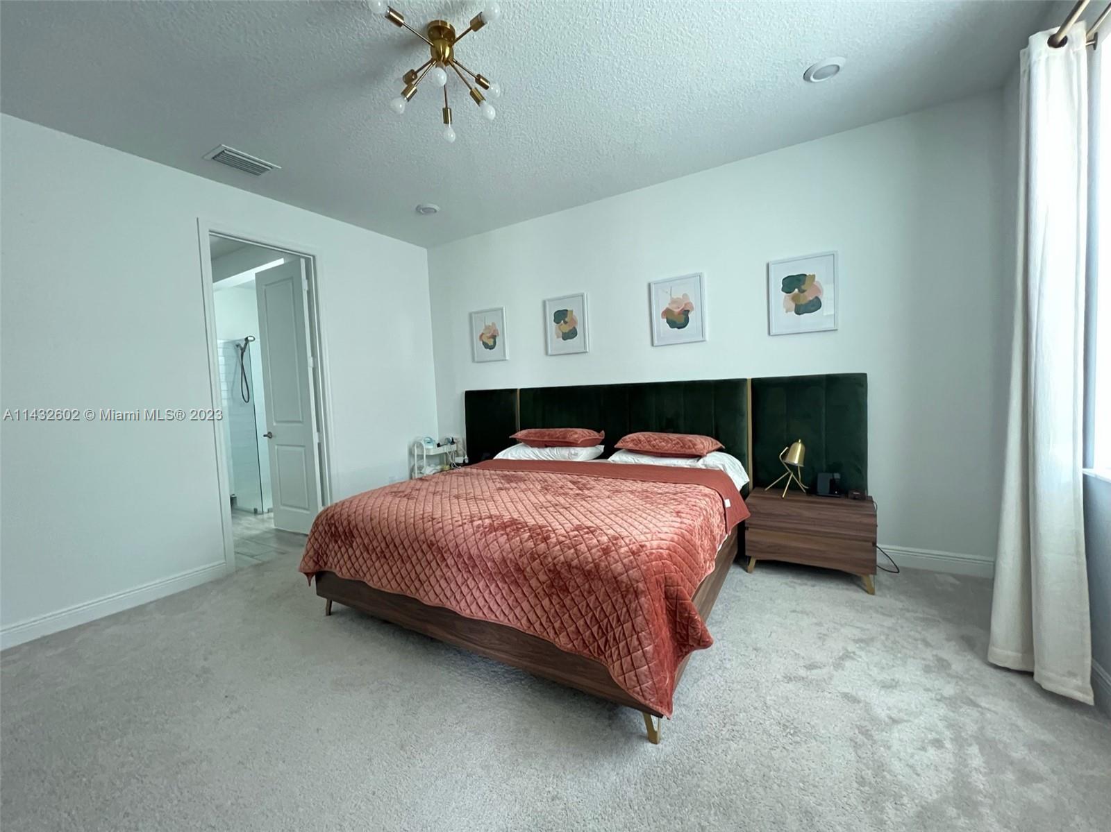 CRYSTAL LAKE 1ST SEC - Residential Lease
