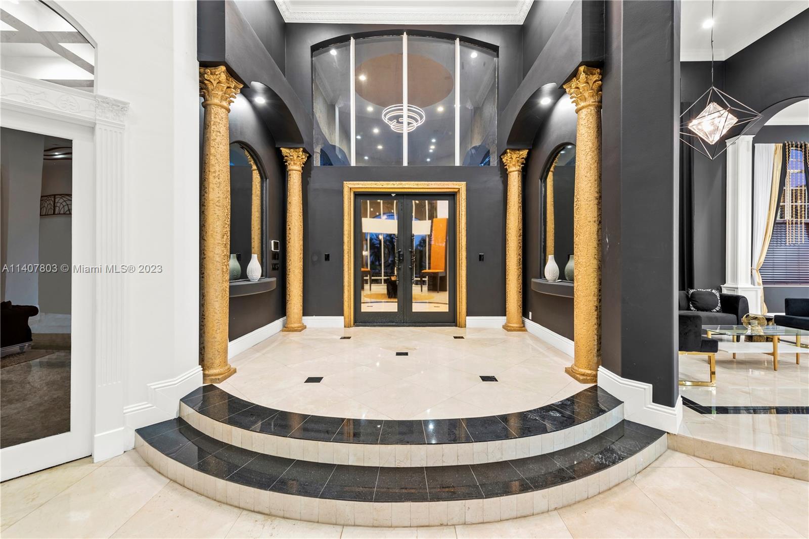 EXOTIC ACRES - Residential