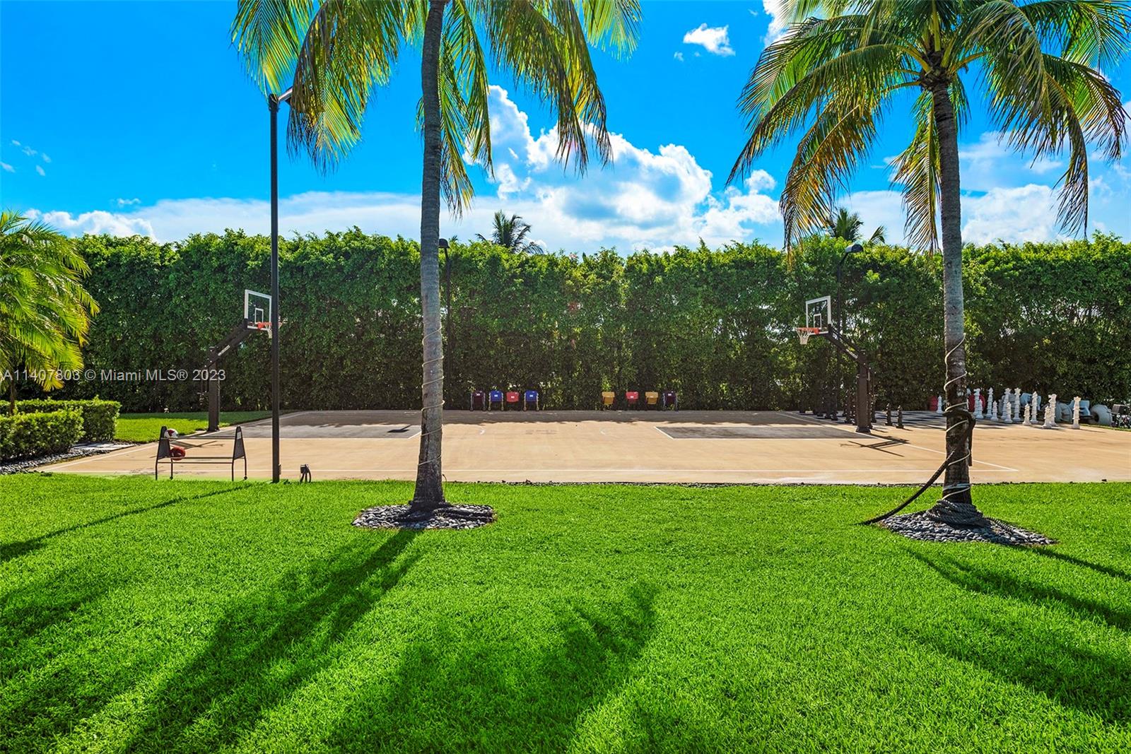 EXOTIC ACRES - Residential