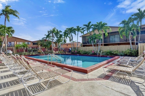 FAIRWAYS OF SUNRISE - Residential