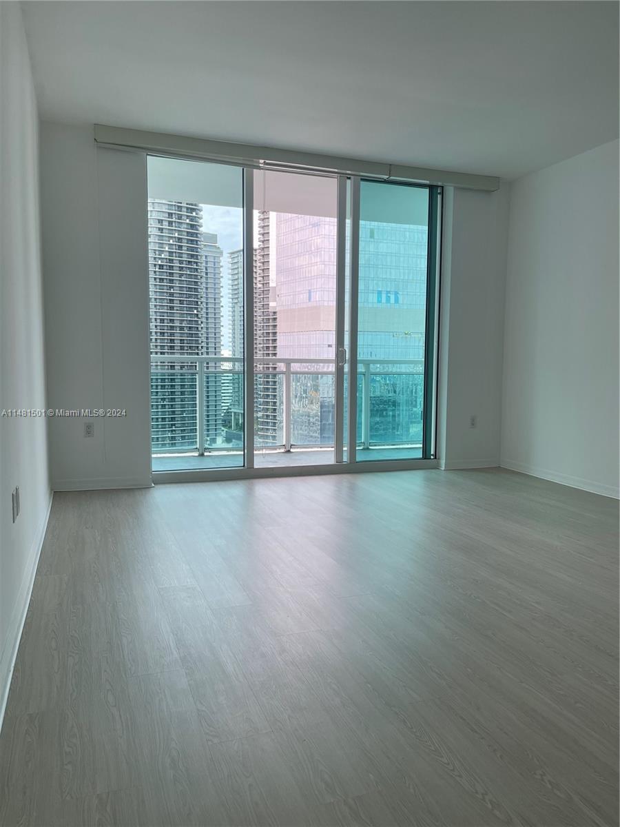 THE PLAZA 901 BRICKELL CO - Residential Lease