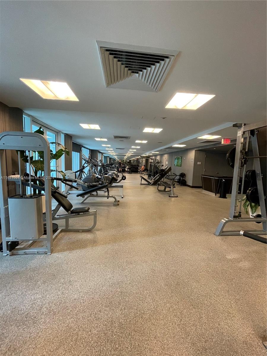 THE PLAZA 901 BRICKELL CO - Residential Lease
