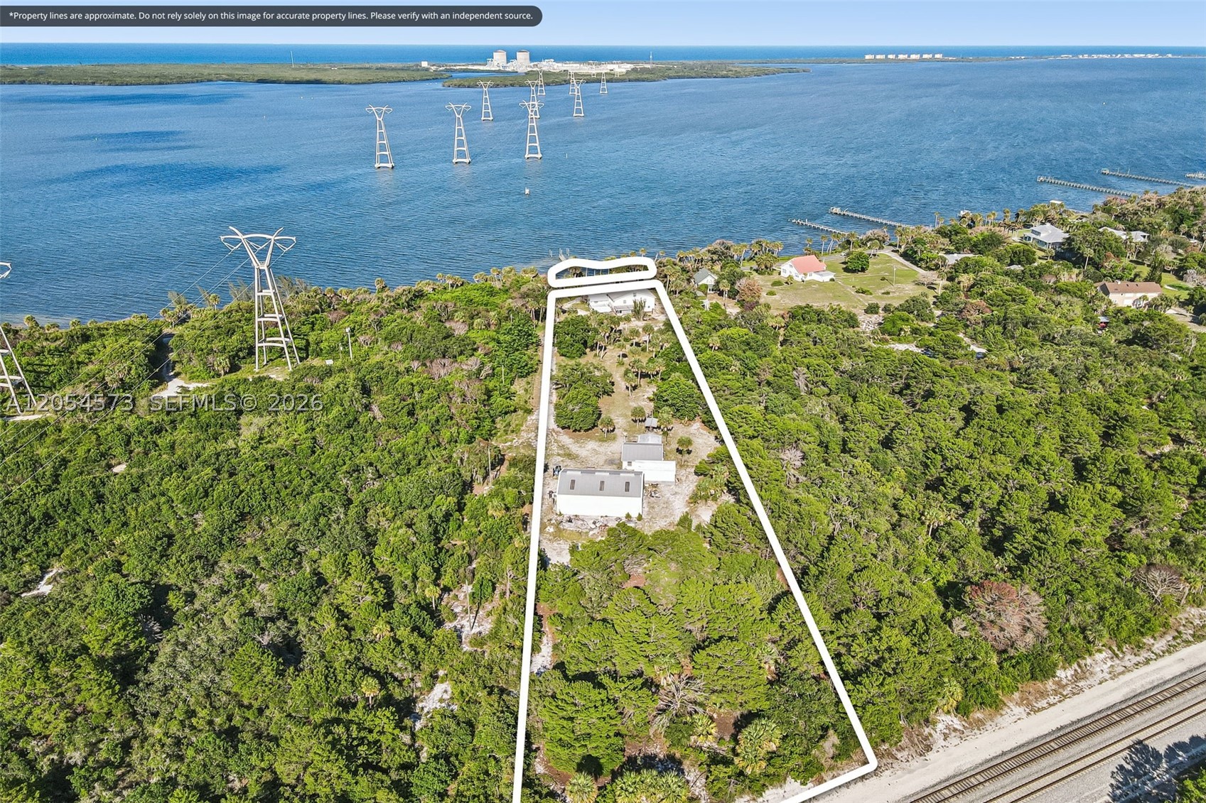 WATERFRONT BAY INDIAN RIVE - Residential