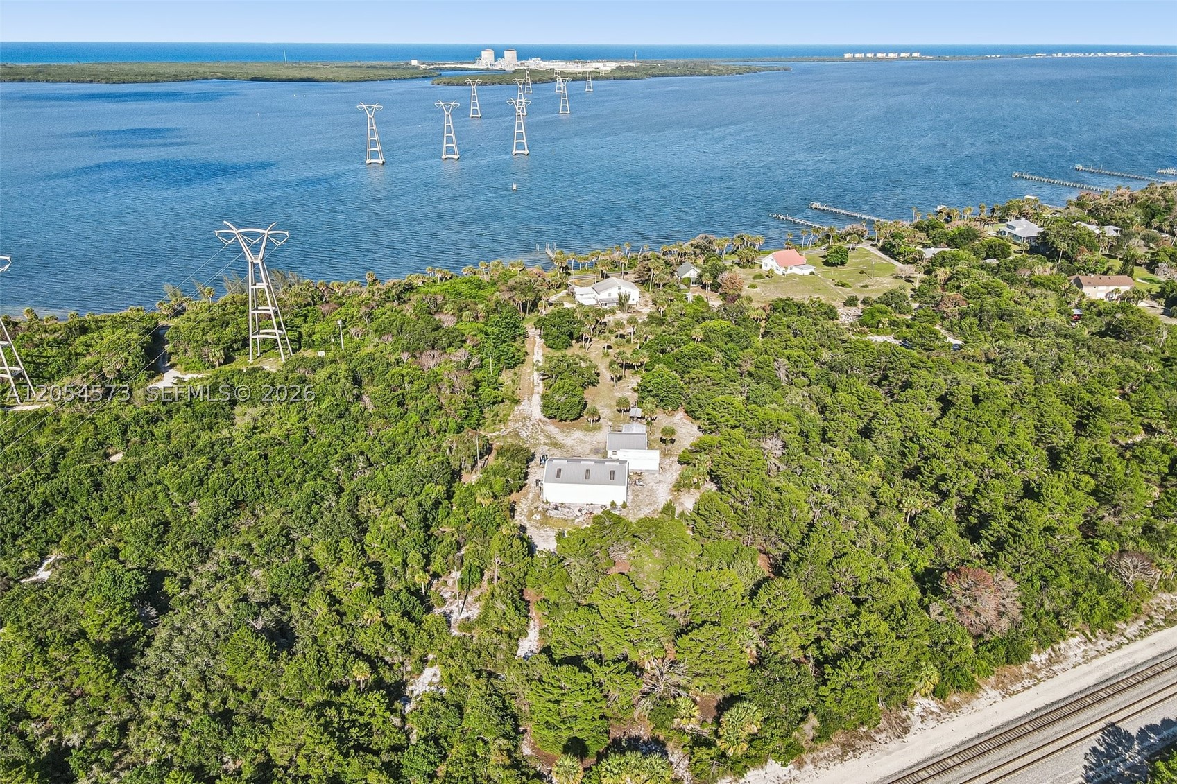 WATERFRONT BAY INDIAN RIVE - Residential