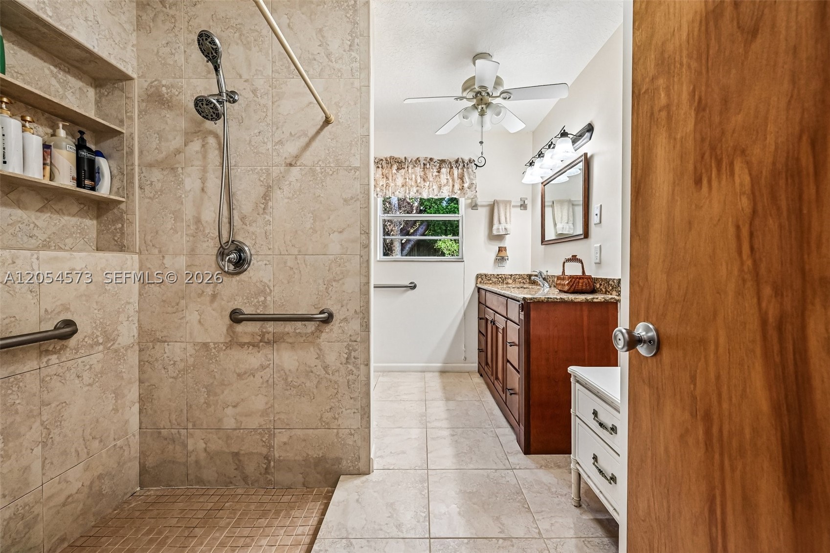 WATERFRONT BAY INDIAN RIVE - Residential