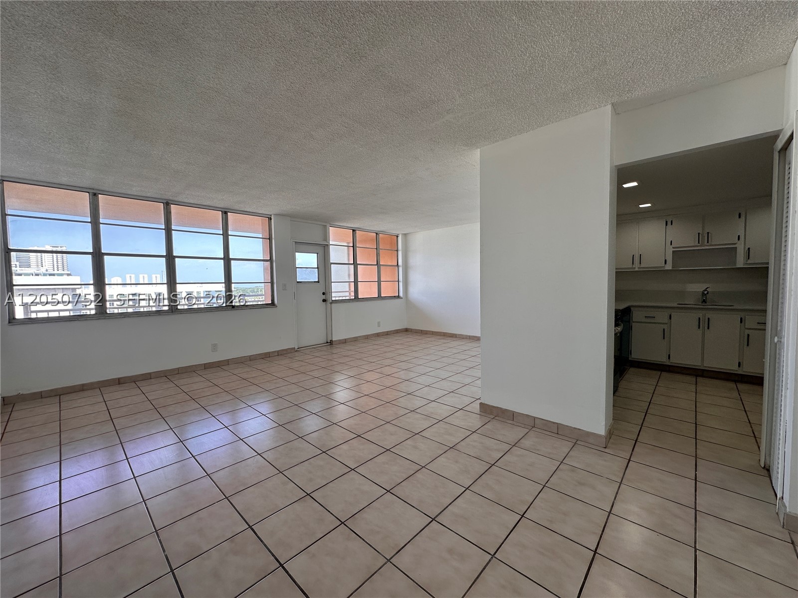CRESTVIEW TOWERS CONDO - Residential Lease