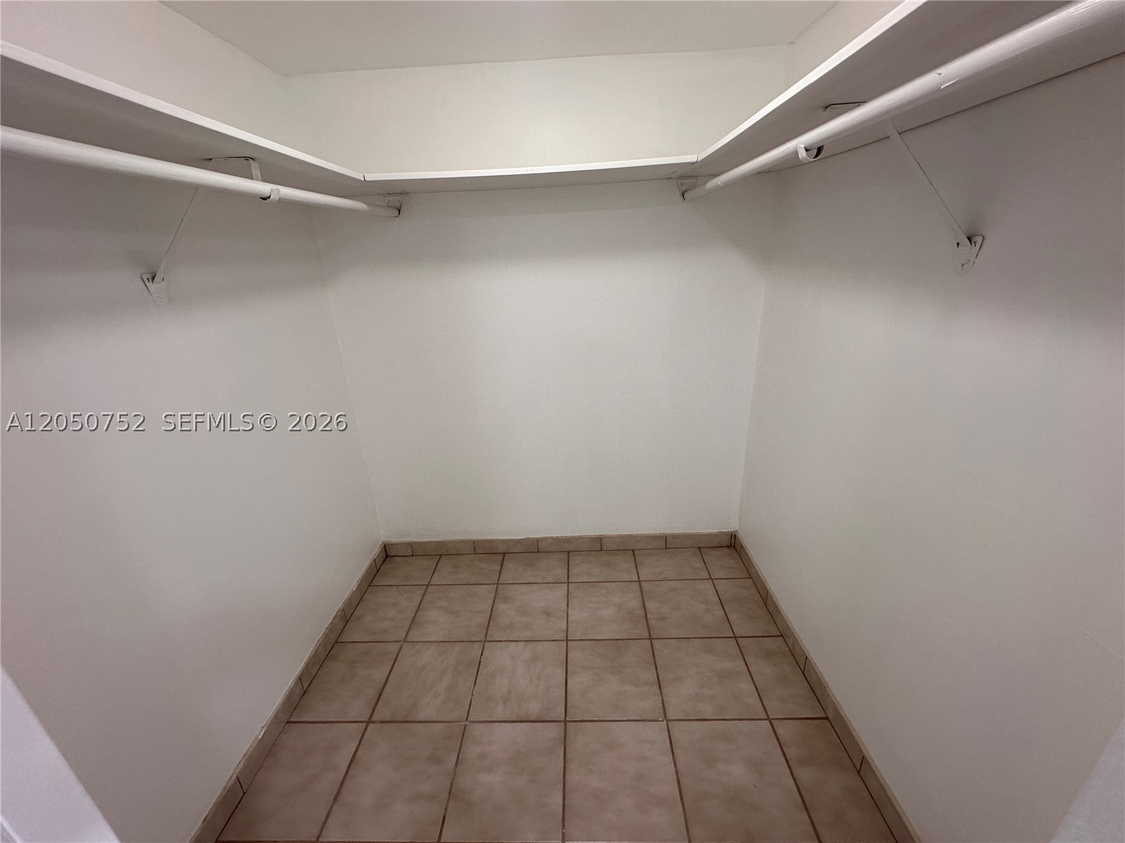CRESTVIEW TOWERS CONDO - Residential Lease