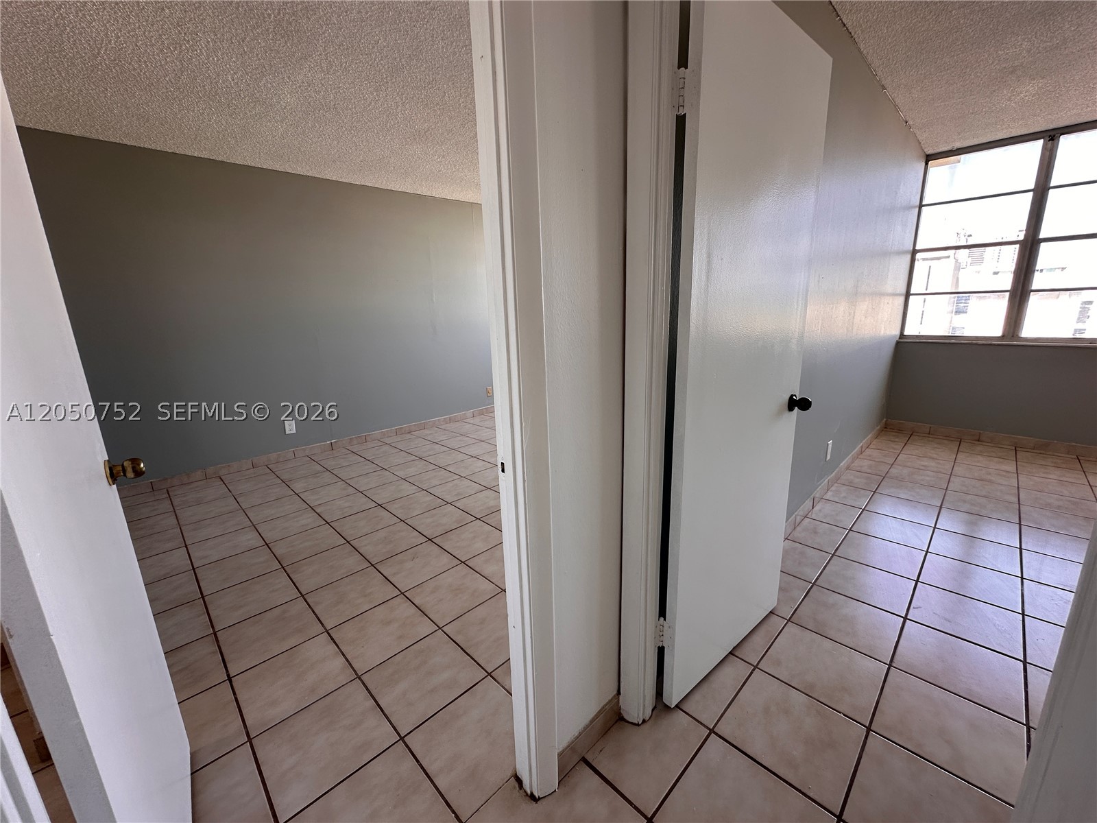 CRESTVIEW TOWERS CONDO - Residential Lease