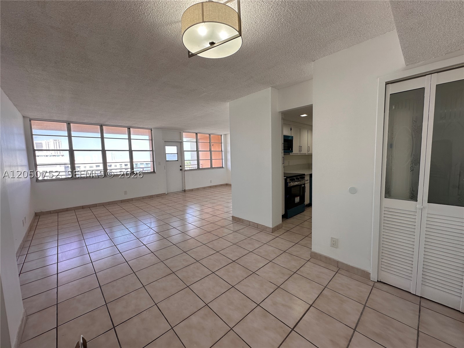 CRESTVIEW TOWERS CONDO - Residential Lease