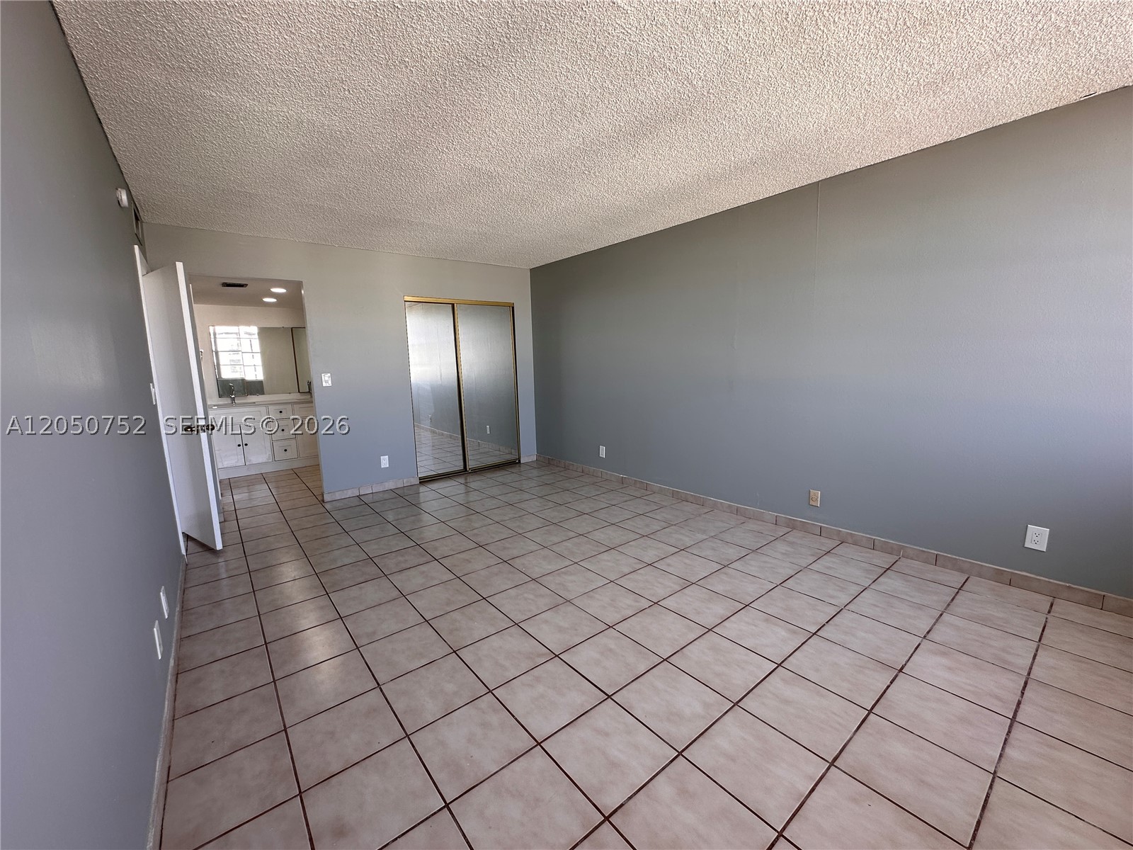 CRESTVIEW TOWERS CONDO - Residential Lease