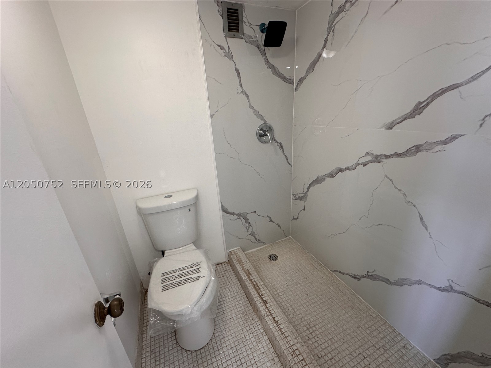 CRESTVIEW TOWERS CONDO - Residential Lease
