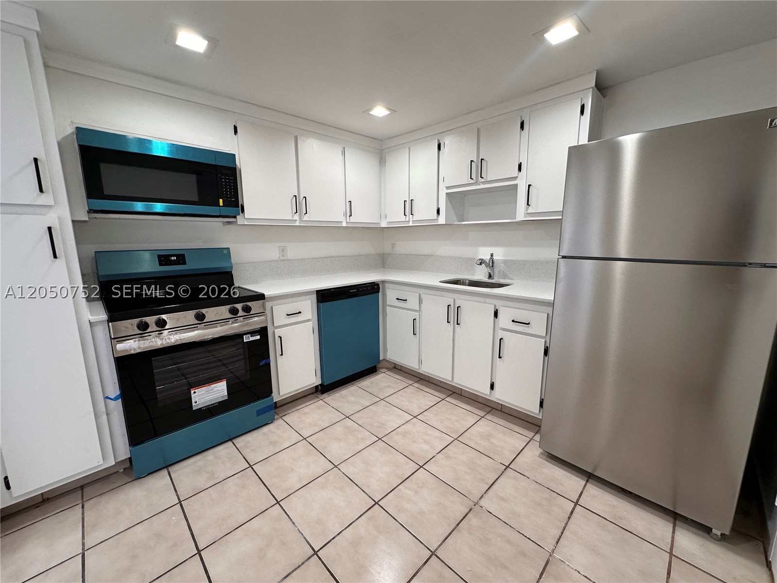 CRESTVIEW TOWERS CONDO - Residential Lease