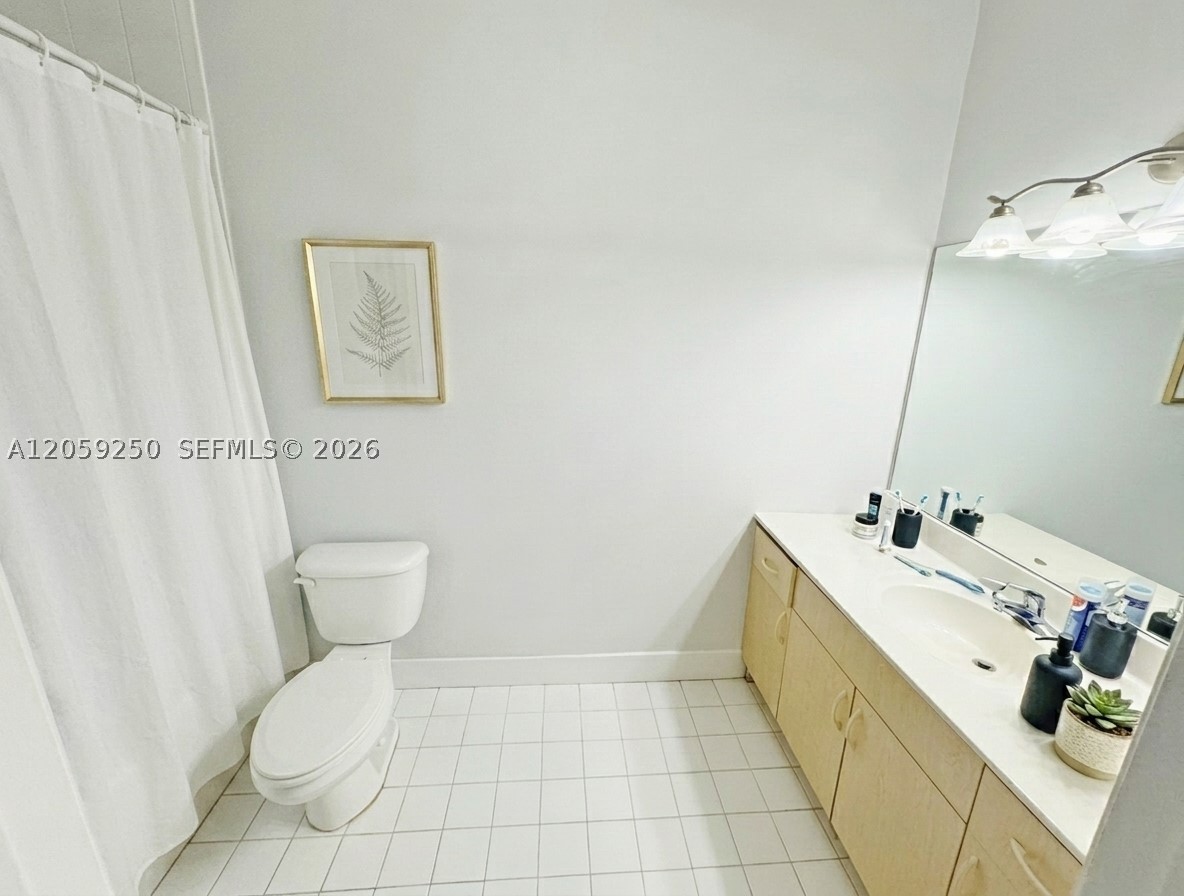 BELVEDERE ISLES CONDO - Residential