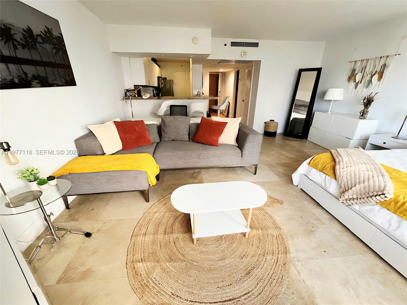 THE DECOPLAGE CONDO - Residential Lease