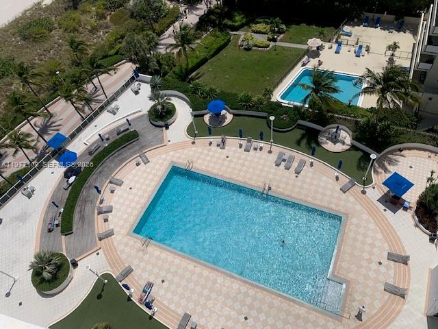 THE DECOPLAGE CONDO - Residential Lease
