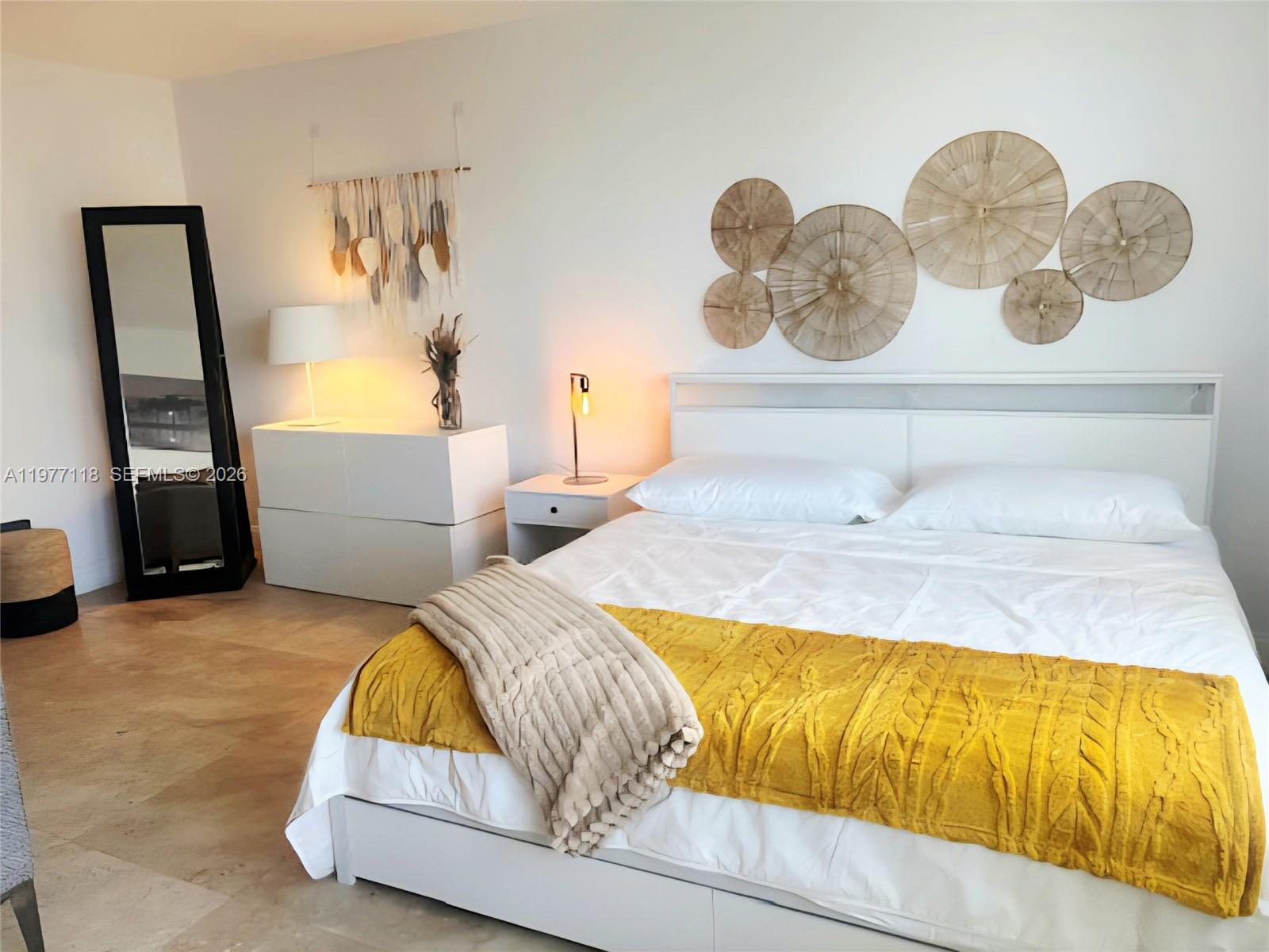 THE DECOPLAGE CONDO - Residential Lease