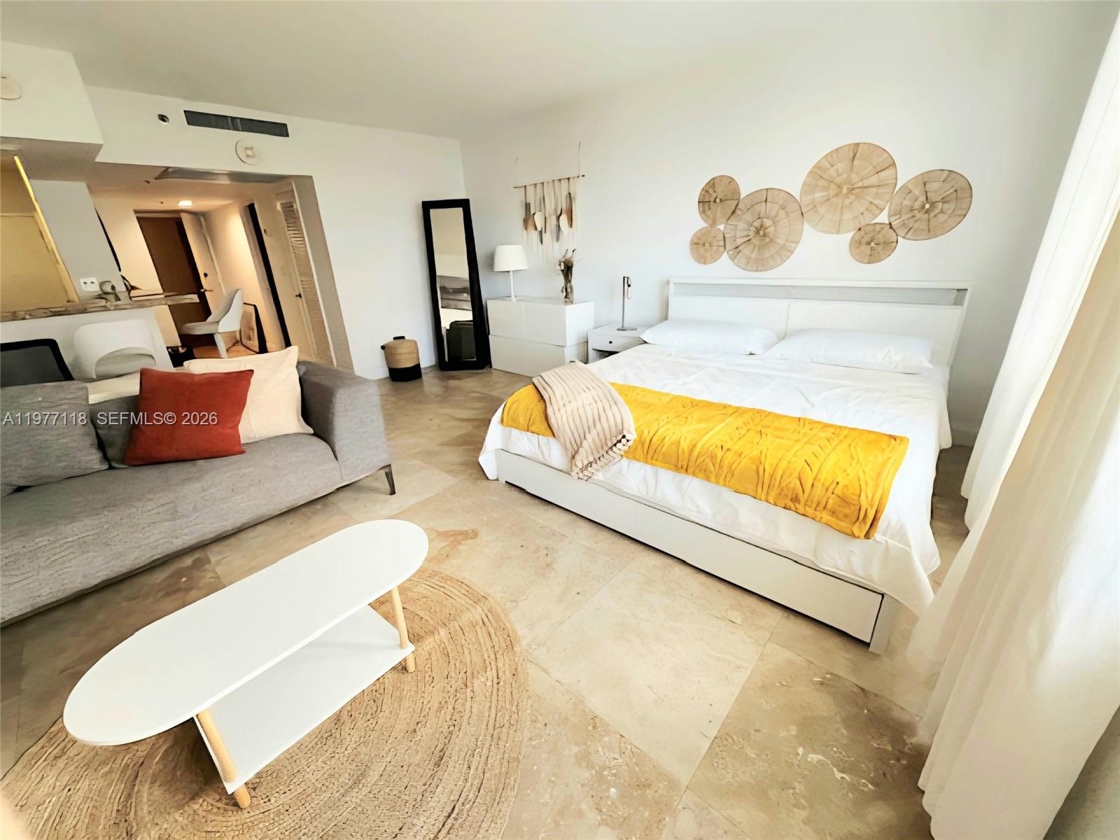 THE DECOPLAGE CONDO - Residential Lease