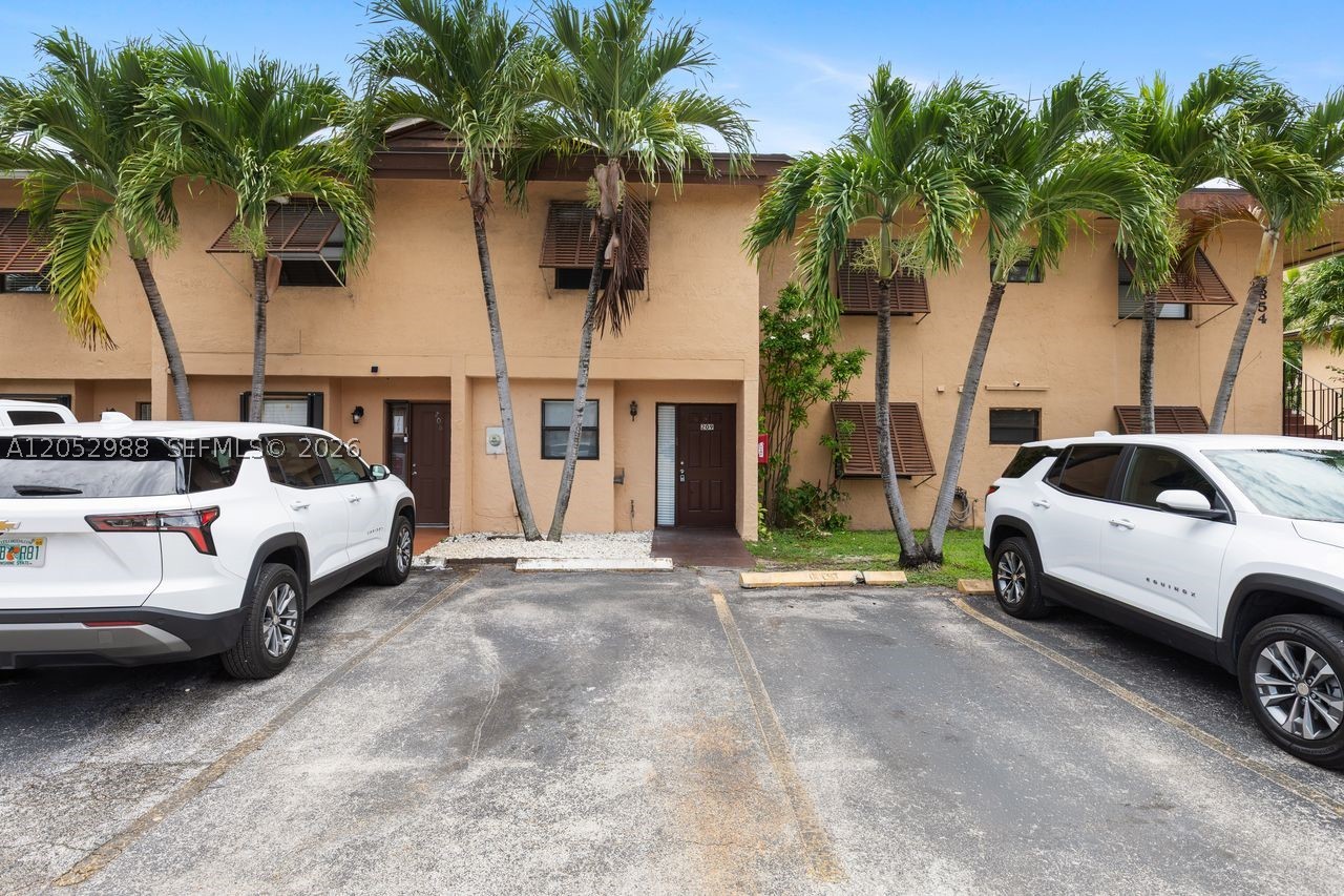 LAGUNA TROPICAL CONDO - Residential Lease