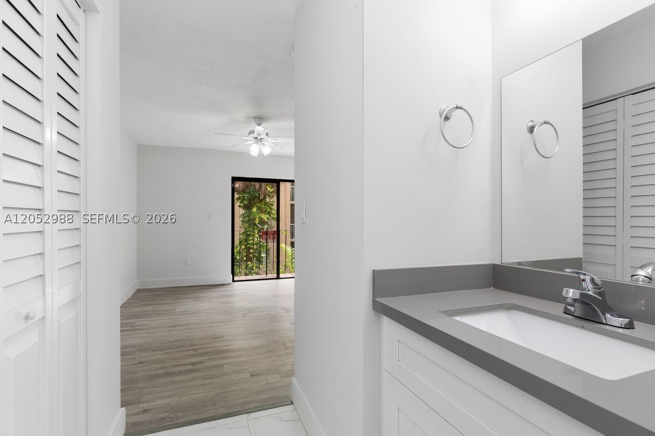 LAGUNA TROPICAL CONDO - Residential Lease