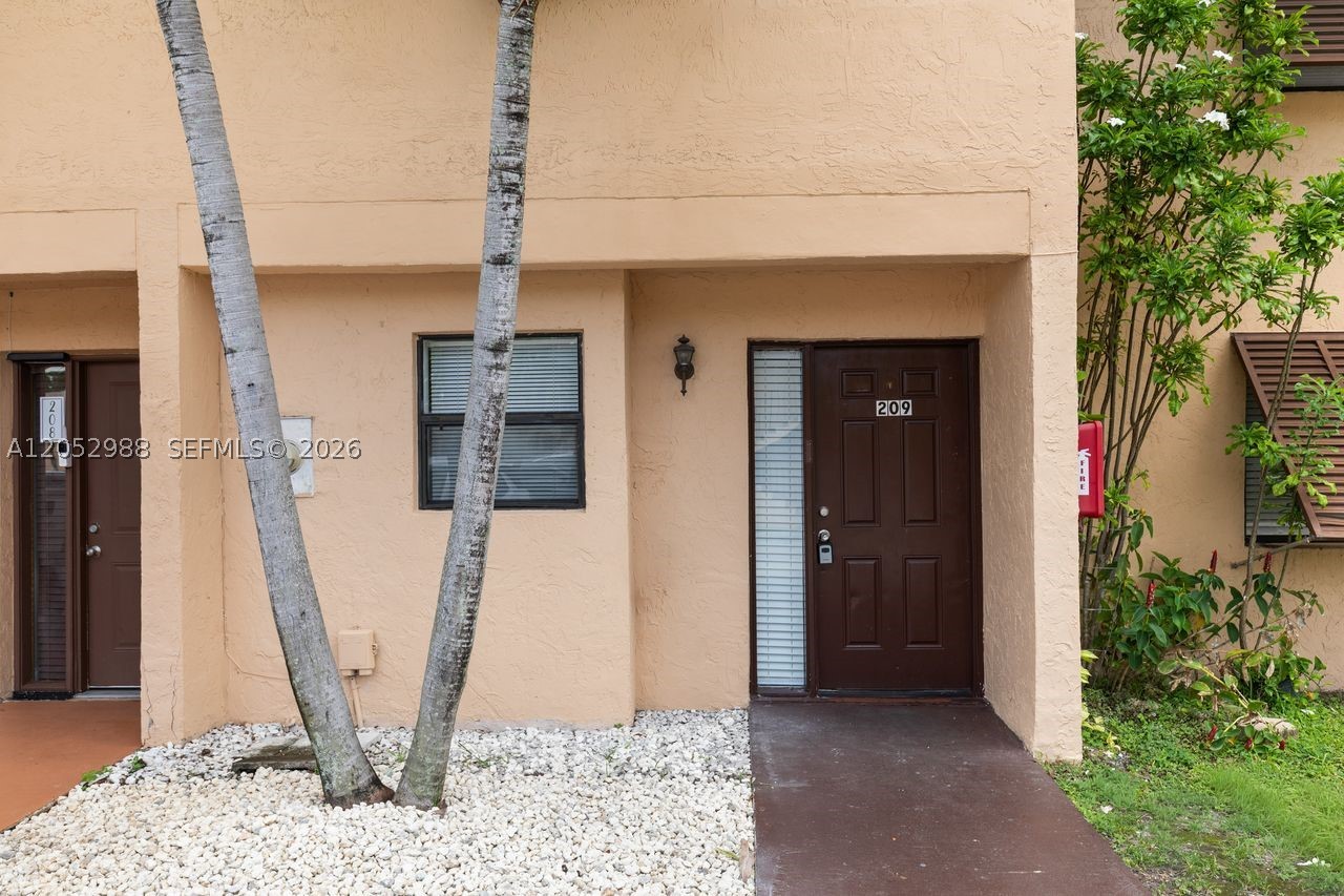 LAGUNA TROPICAL CONDO - Residential Lease