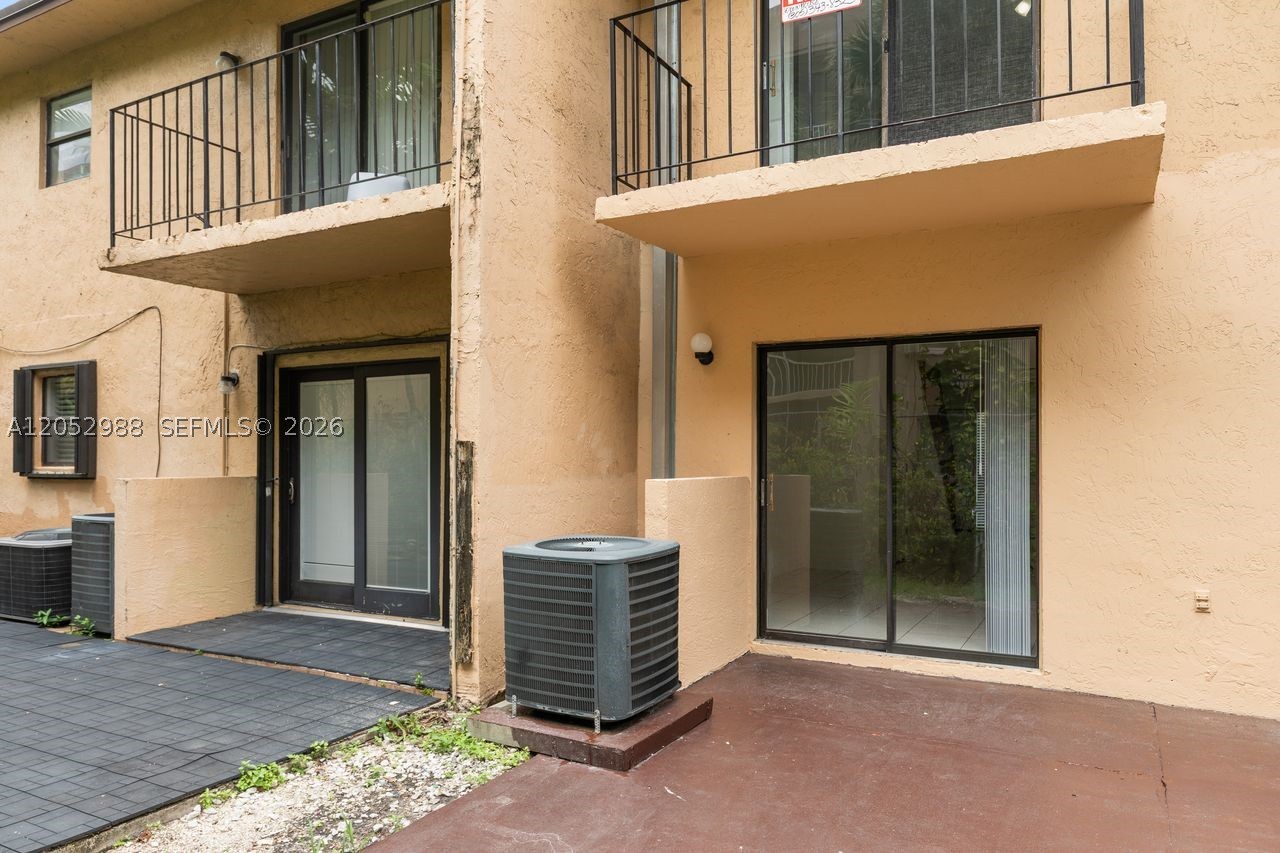 LAGUNA TROPICAL CONDO - Residential Lease