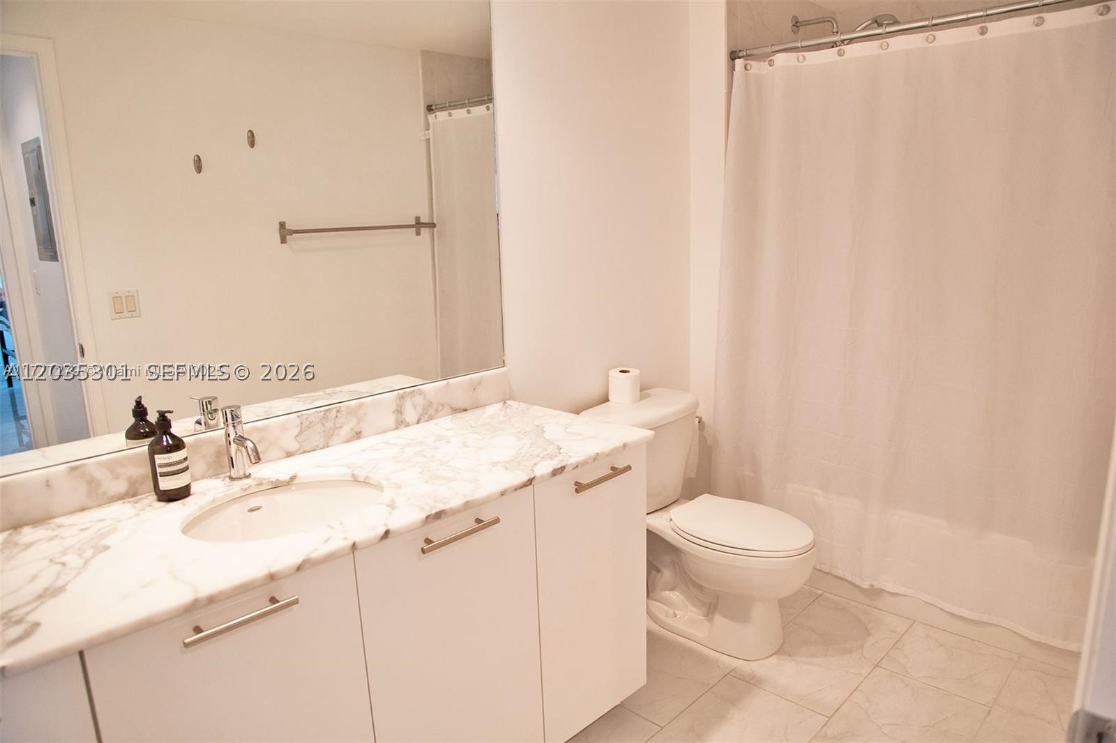 THE PLAZA 901 BRICKELL CO - Residential Lease