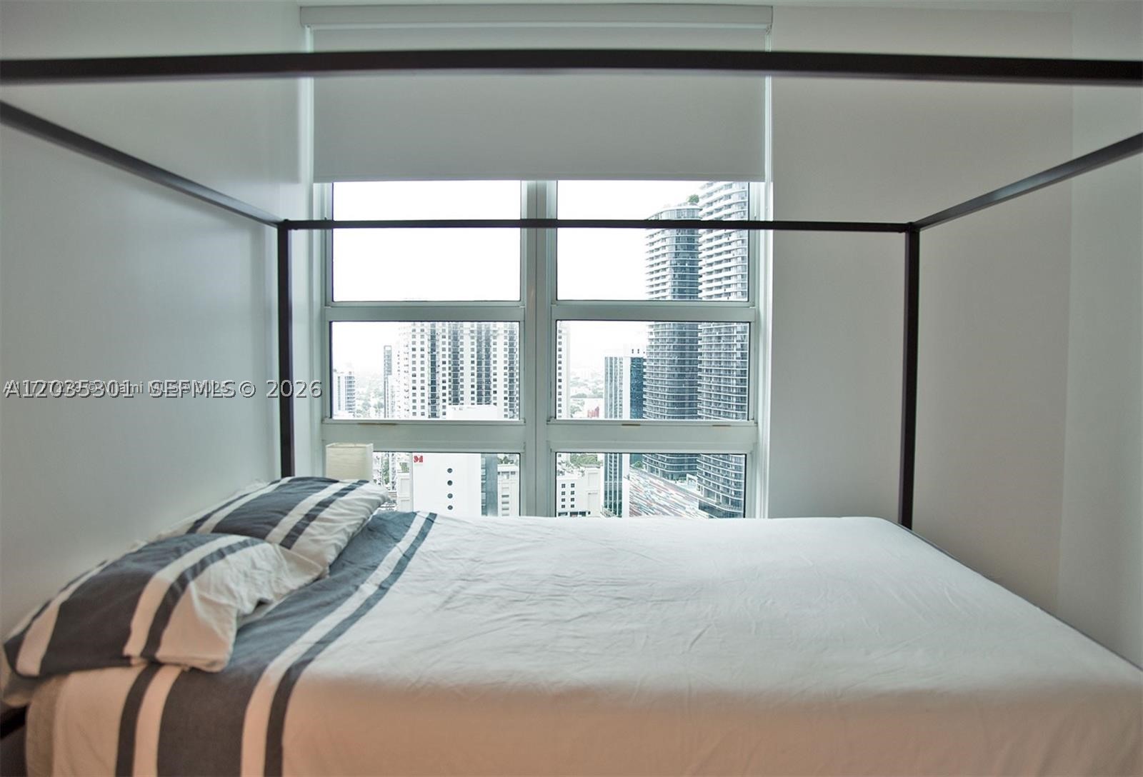 THE PLAZA 901 BRICKELL CO - Residential Lease