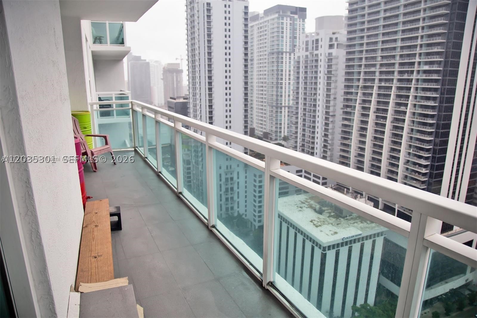THE PLAZA 901 BRICKELL CO - Residential Lease