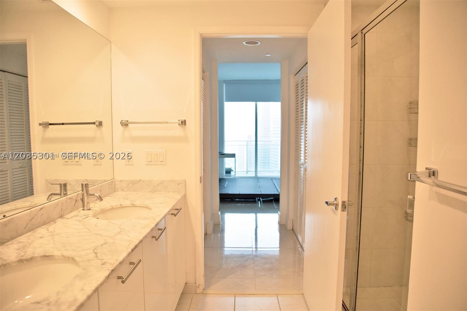 THE PLAZA 901 BRICKELL CO - Residential Lease
