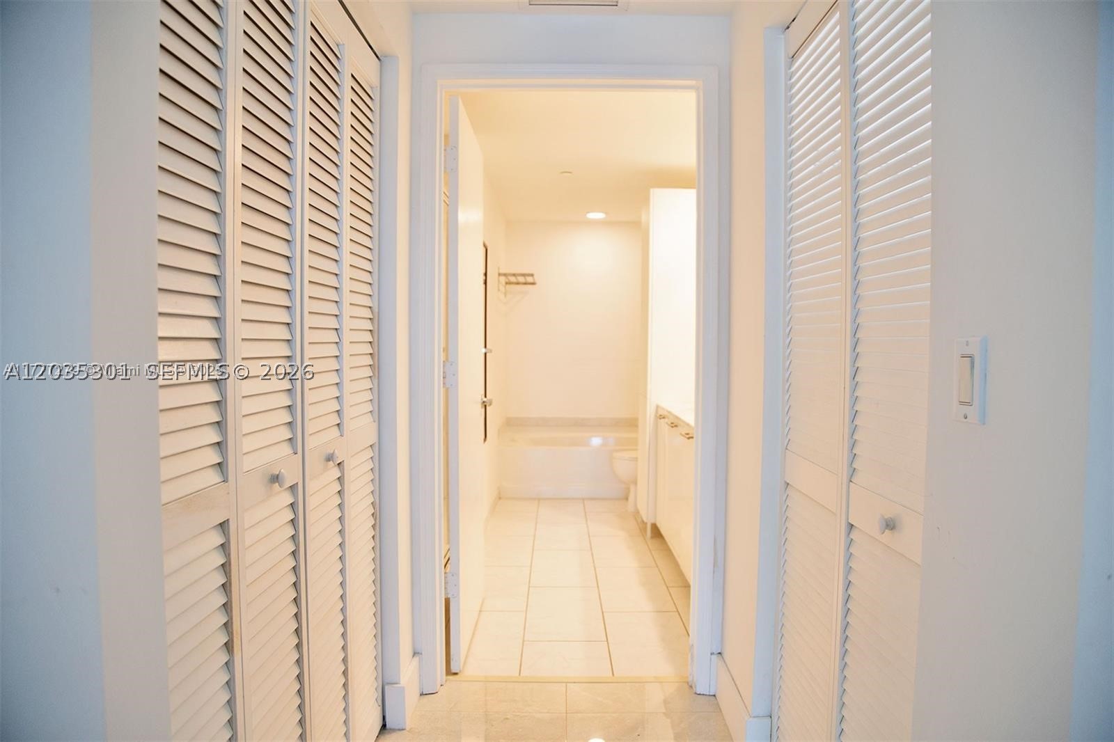 THE PLAZA 901 BRICKELL CO - Residential Lease