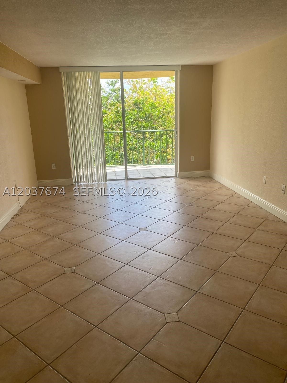 THE FOUNTAINS AT FONTAINE - Residential Lease