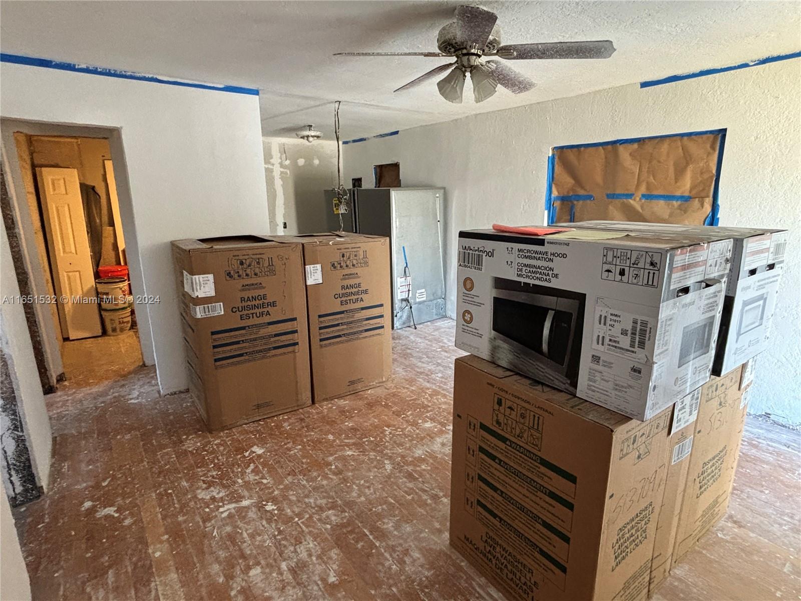 HOLLYWOOD TERRACE - Residential Income