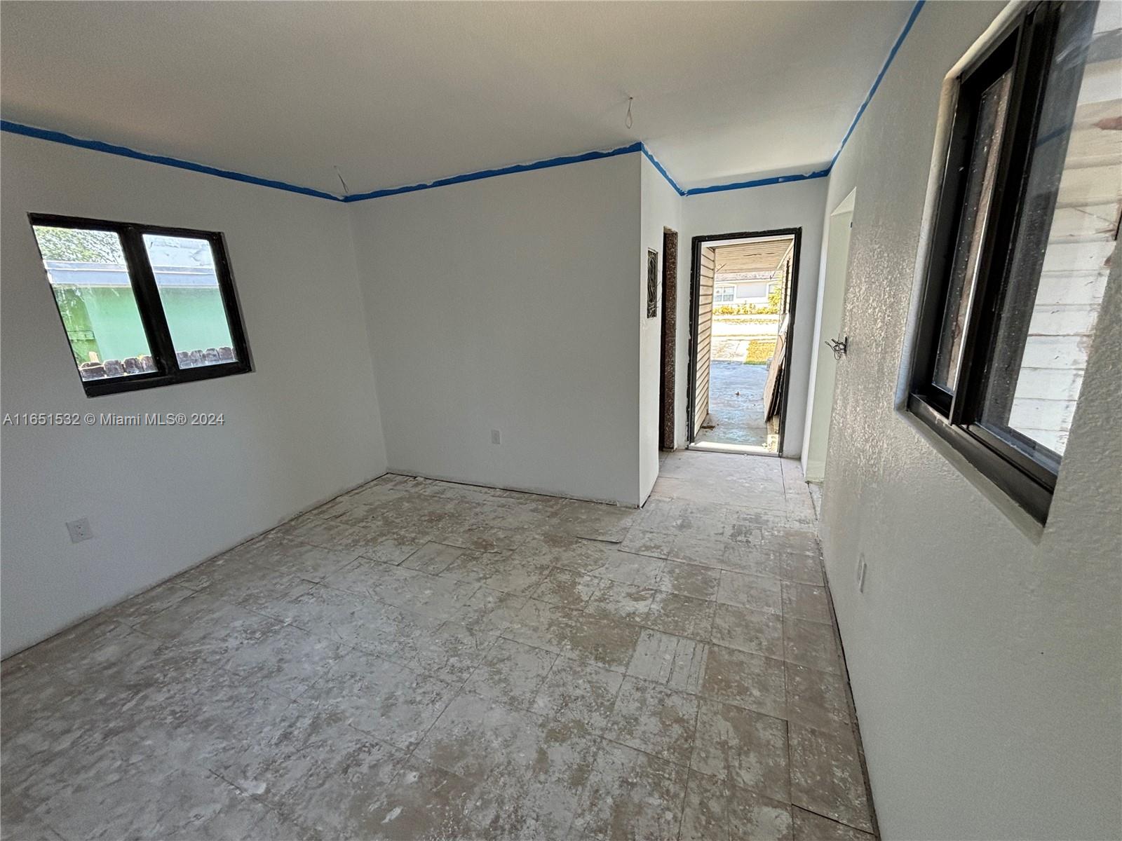 HOLLYWOOD TERRACE - Residential Income